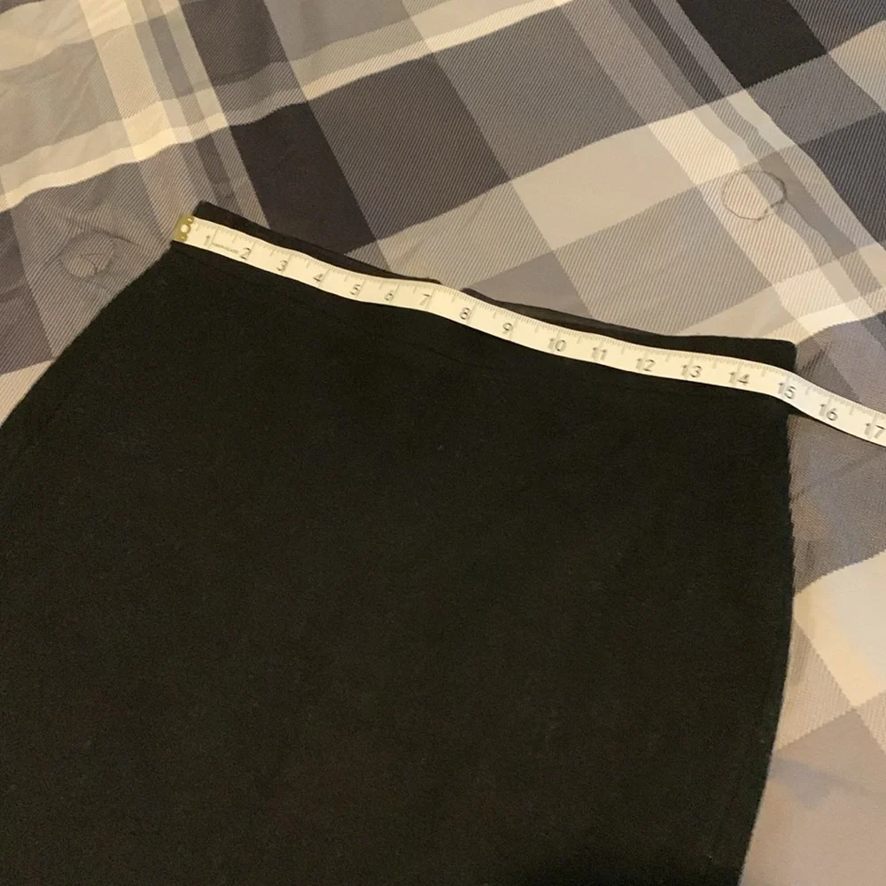 J. Crew Mercantile Black Wool Skirt Black Size 4 Pencil Straight Line A Frame - Picture 5 of 7